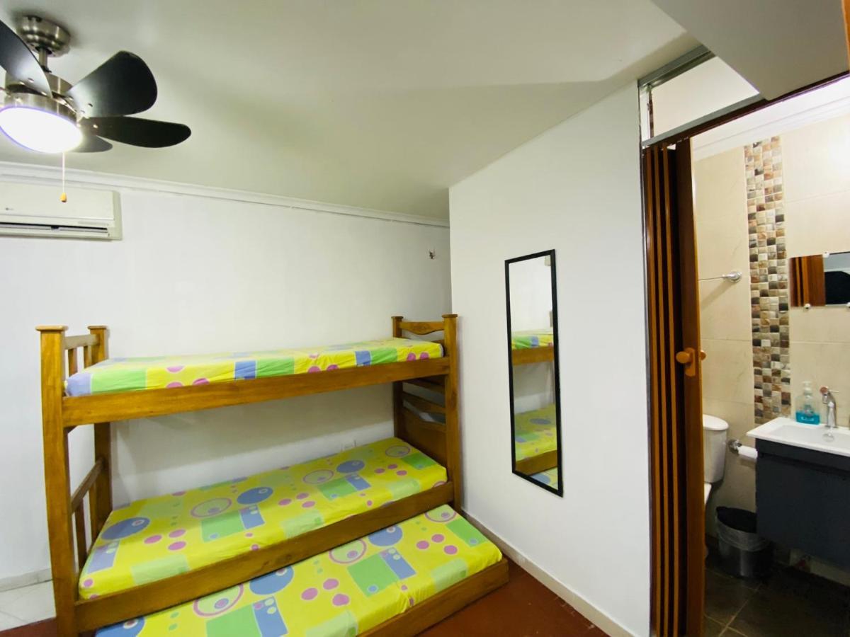 Casa Feliz Hostal Santa Marta  Ngoại thất bức ảnh